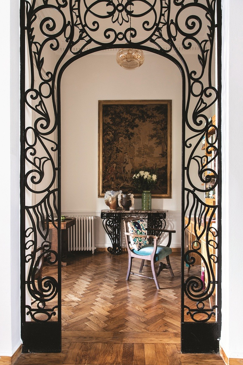 Zira Collection Item